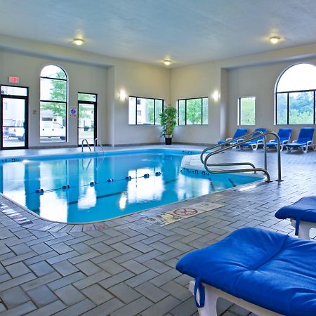 Holiday Inn Express Hotel Pittsburgh-North/Harmarville By Ihg Esterno foto