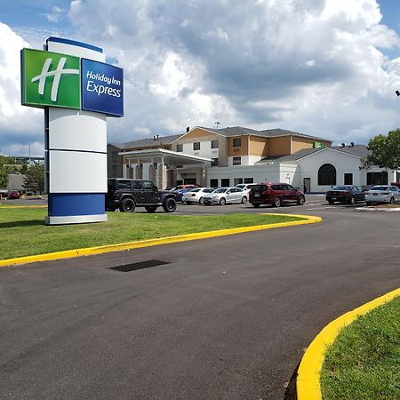 Holiday Inn Express Hotel Pittsburgh-North/Harmarville By Ihg Esterno foto