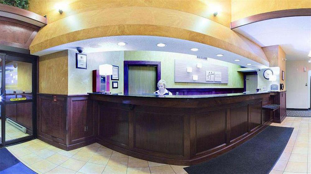 Holiday Inn Express Hotel Pittsburgh-North/Harmarville By Ihg Esterno foto