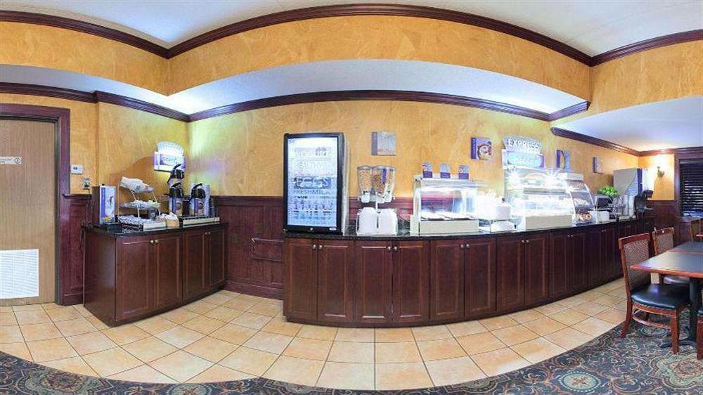 Holiday Inn Express Hotel Pittsburgh-North/Harmarville By Ihg Esterno foto