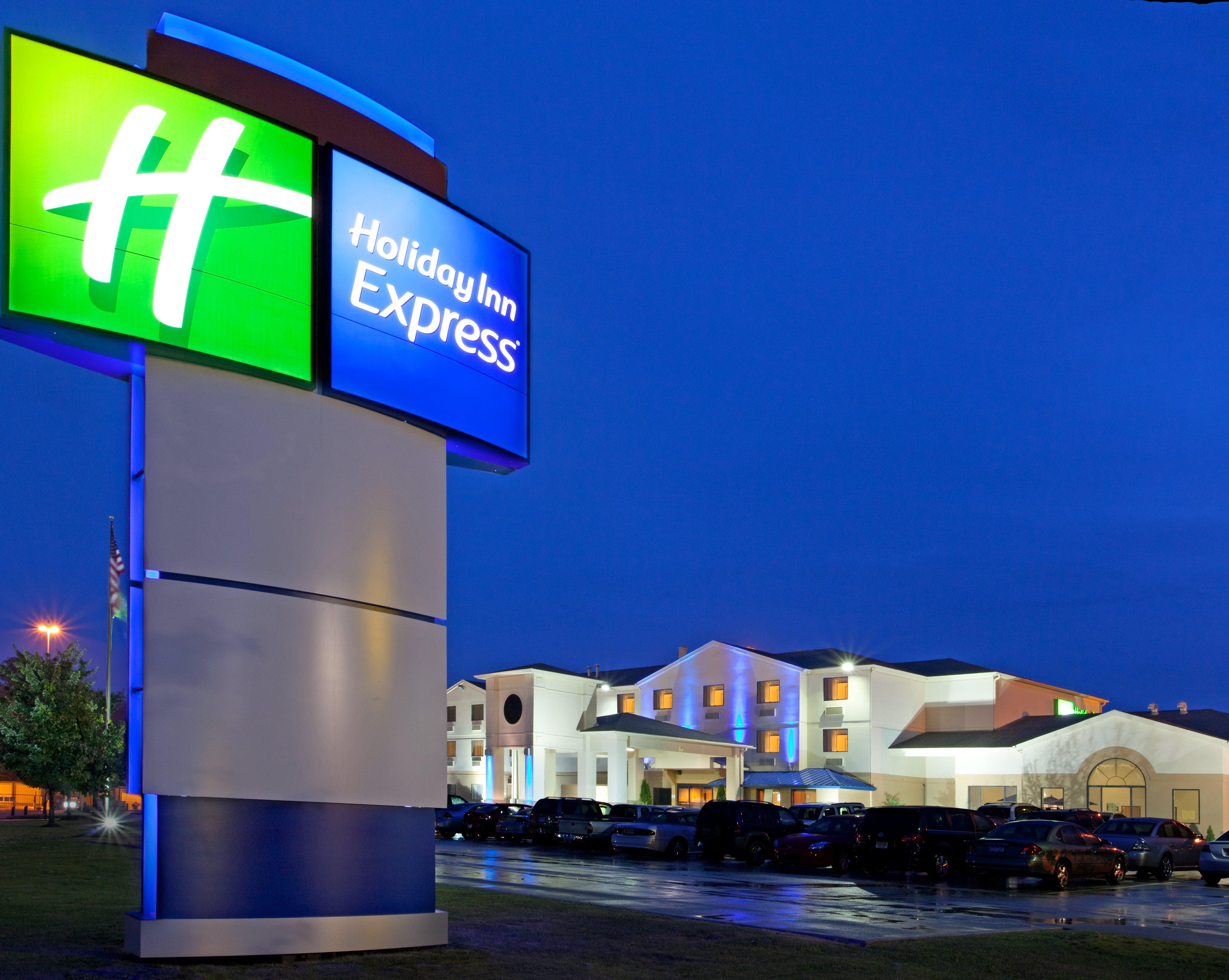 Holiday Inn Express Hotel Pittsburgh-North/Harmarville By Ihg Esterno foto