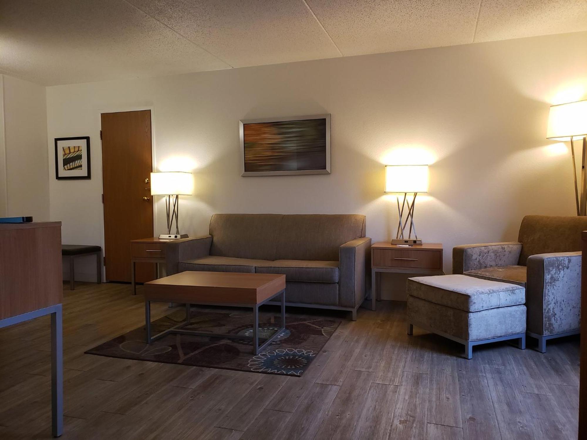 Holiday Inn Express Hotel Pittsburgh-North/Harmarville By Ihg Esterno foto