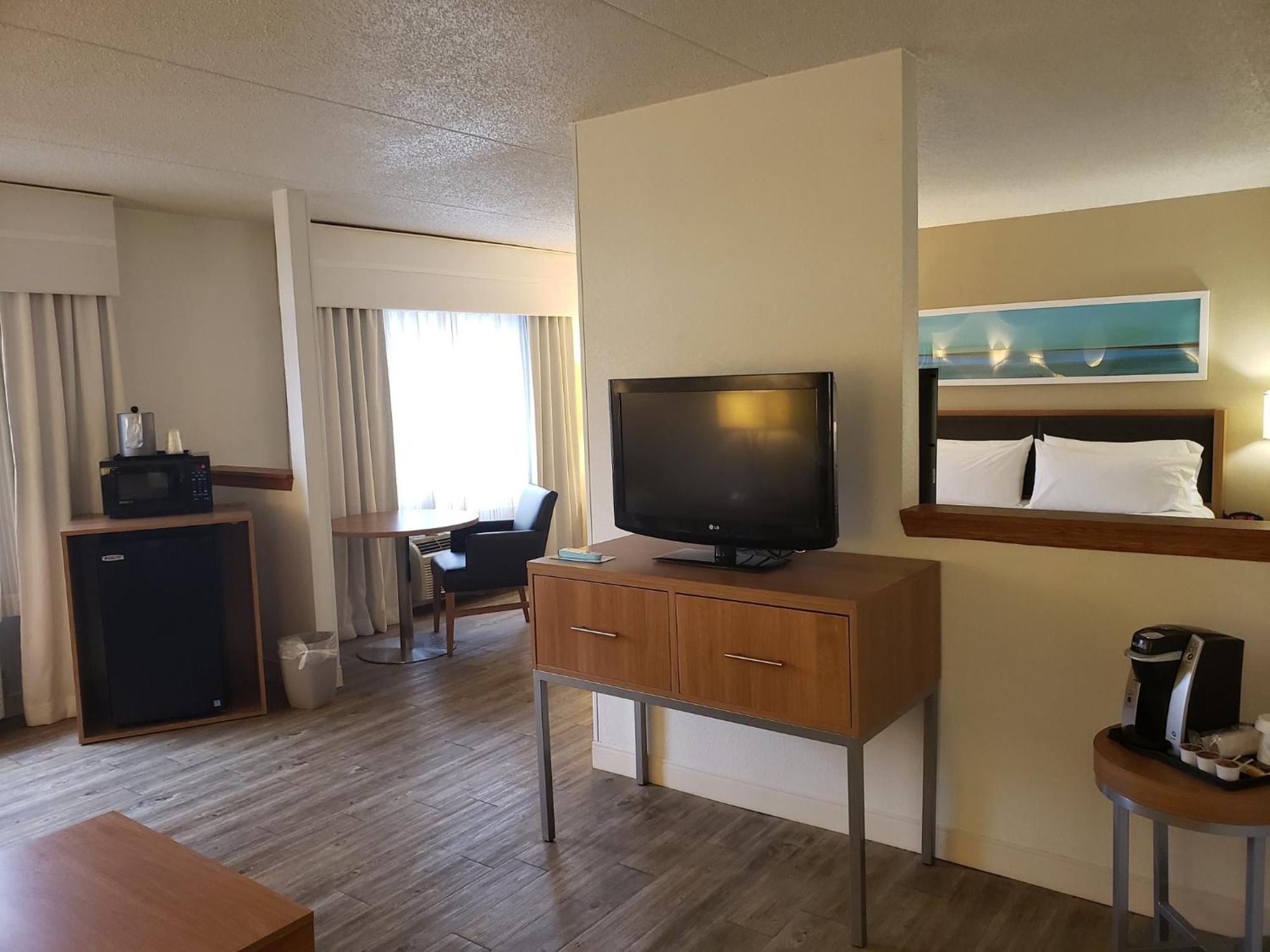 Holiday Inn Express Hotel Pittsburgh-North/Harmarville By Ihg Esterno foto