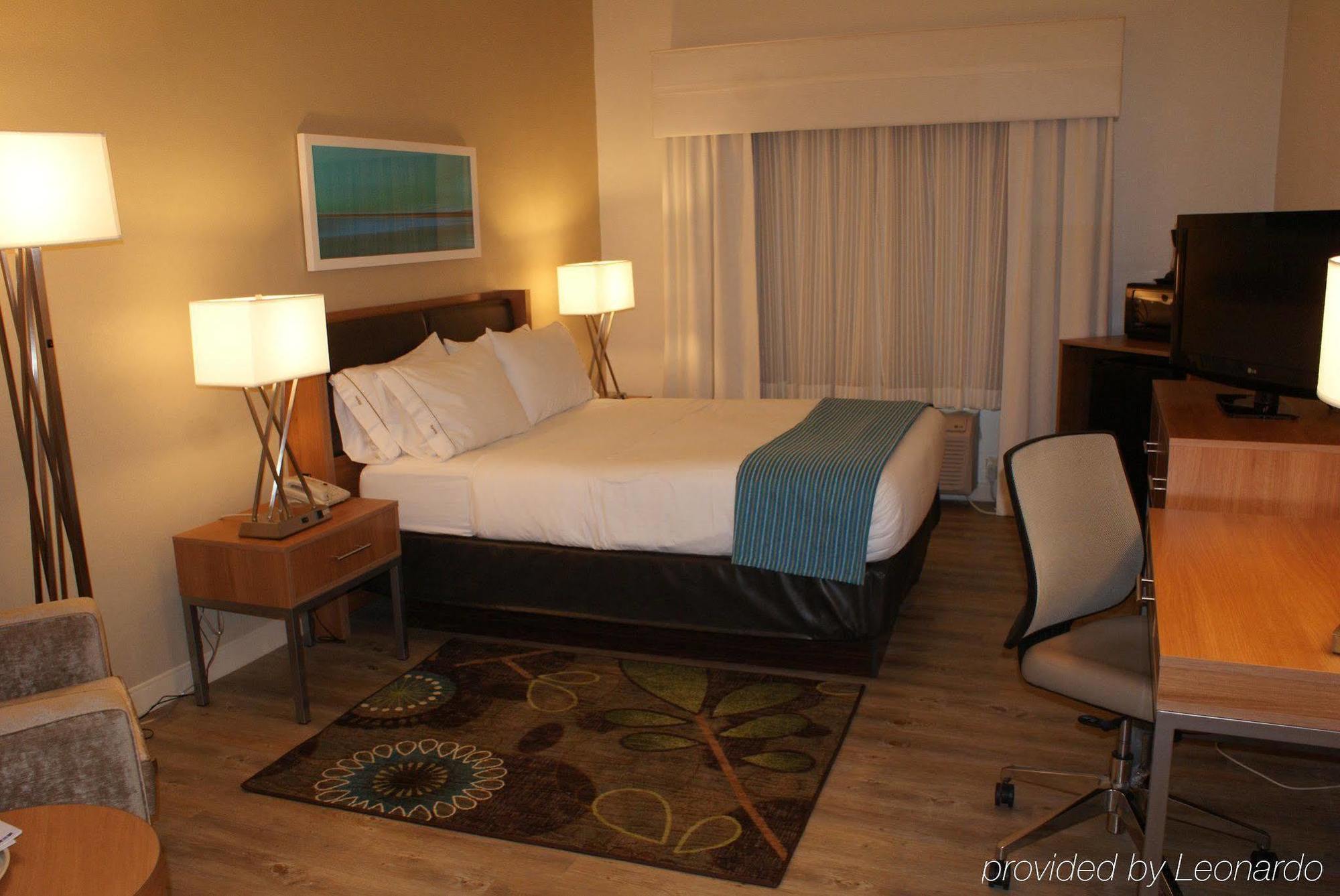 Holiday Inn Express Hotel Pittsburgh-North/Harmarville By Ihg Esterno foto