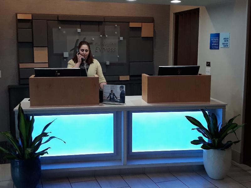 Holiday Inn Express Hotel Pittsburgh-North/Harmarville By Ihg Esterno foto
